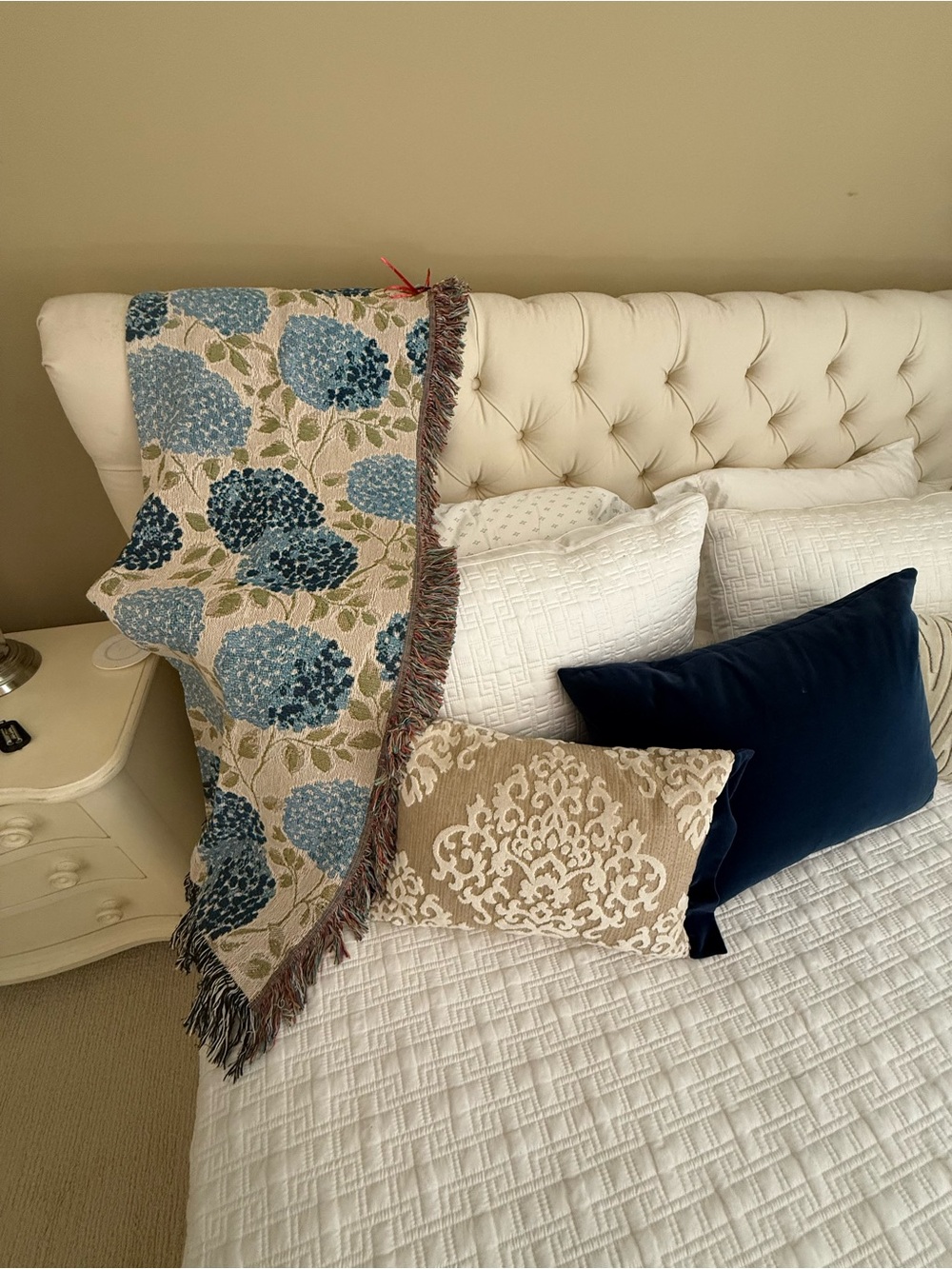 Woven throw, hydrangea print